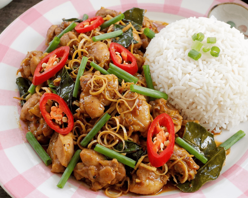 Gà xào xả ớt (poulet à la citronnelle)